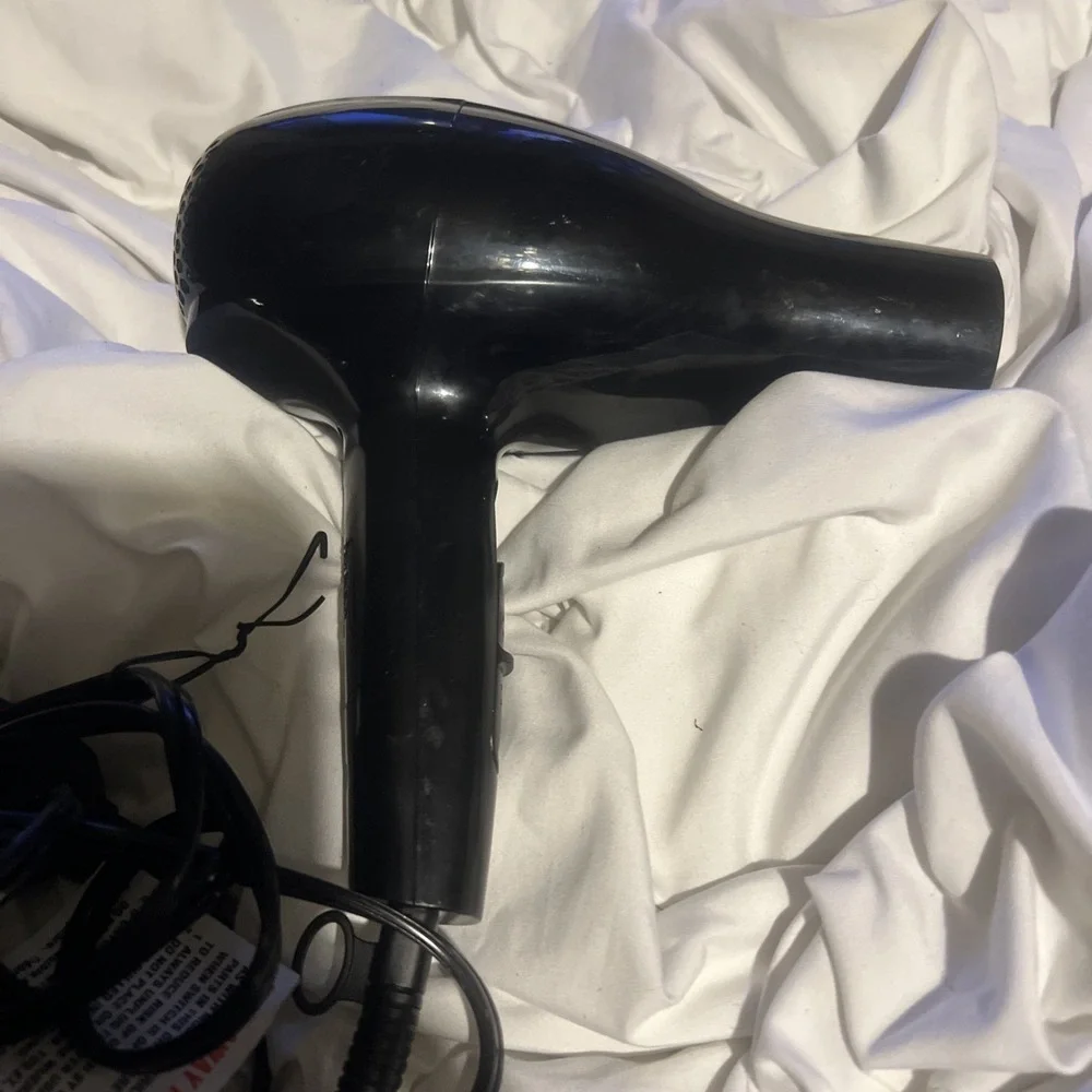 Hot Beauty Pro 1875 Styling Dryer‎
